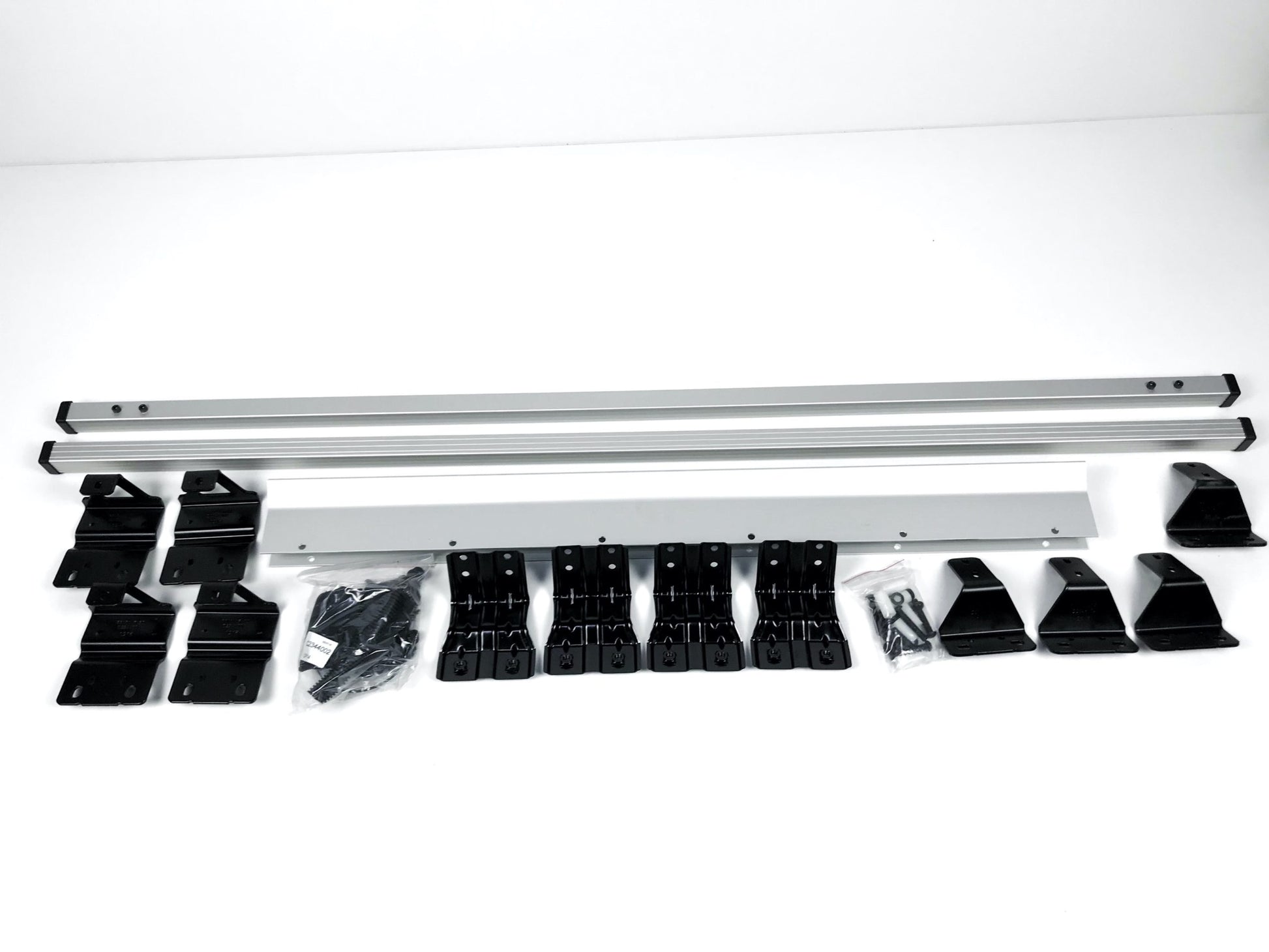 Pièce d'origine Barres de toit transversales pour Renault Master II Tech 7711425820 93167798 KE730.