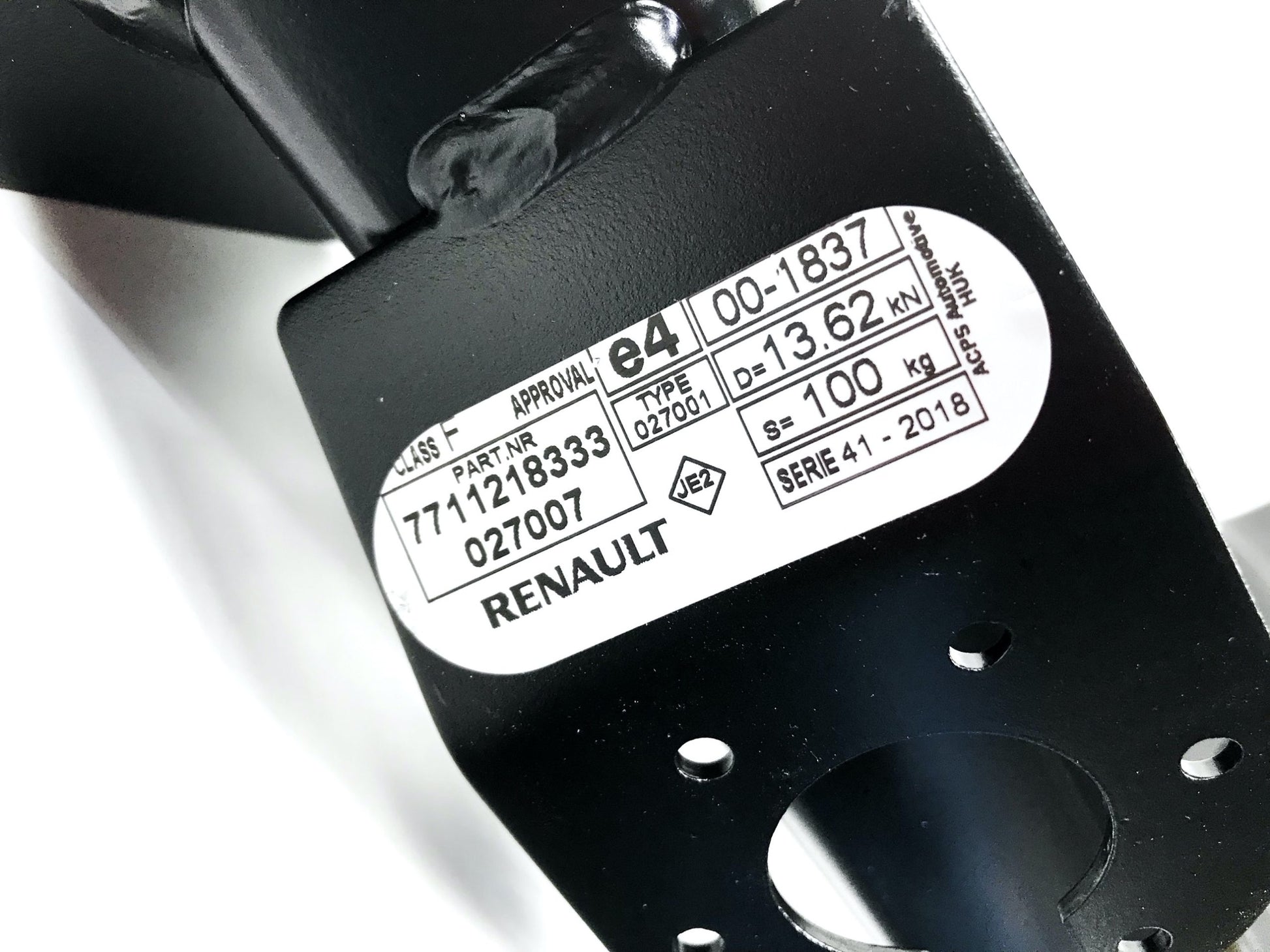 Pièce d'origine Traverse d'attelage pour Renault Master II X70 7711218333.