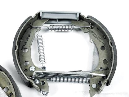 Pièce d'origine Kit mâchoires de frein arrière pour Volkswagen Passat Jetta 8671003769