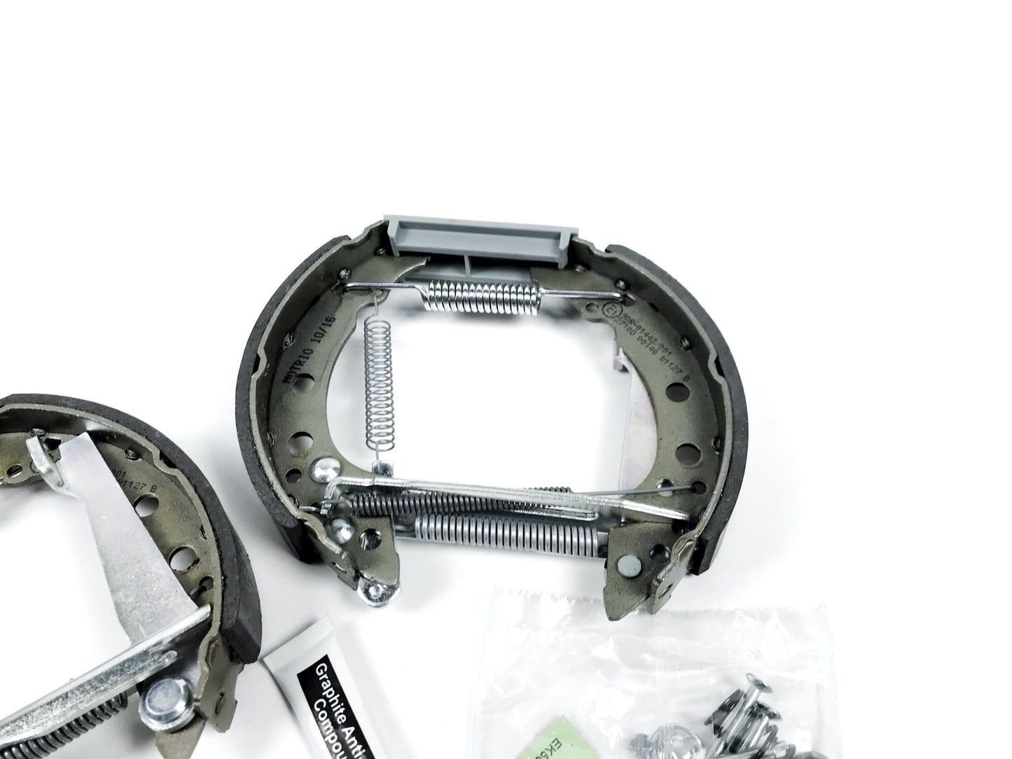 Pièce d'origine Kit mâchoires de frein arrière pour Volkswagen Passat Jetta 8671003769