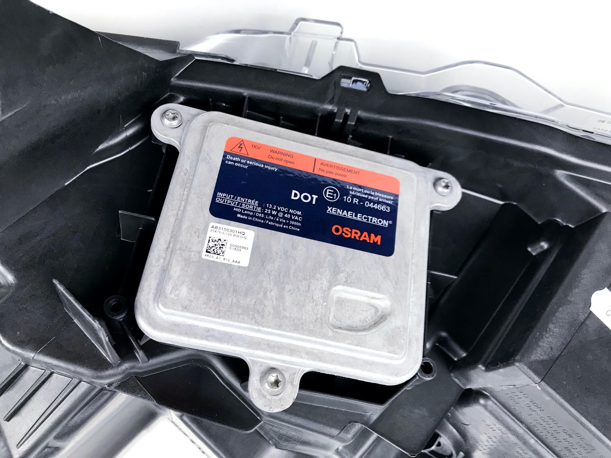 Projecteur avant droit pour Ford Transit Connect II — KT1B-13D154-AD
