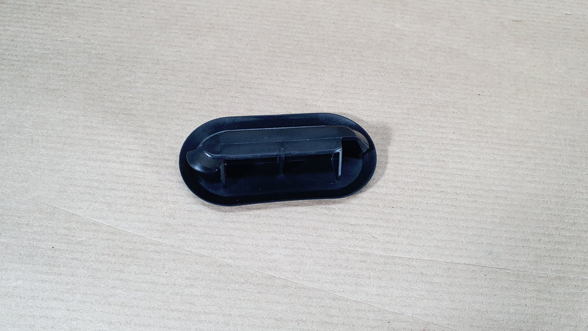 Obturateur de bas de caisse d’origine pour Renault Trafic II/III — 7703074610 — vue 3