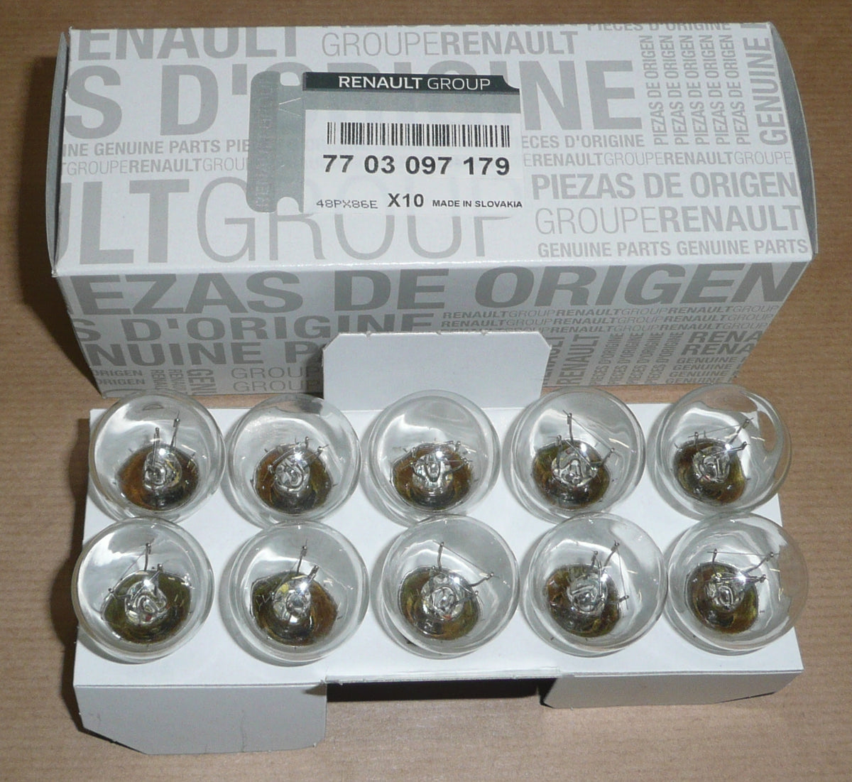 7703097179_1.JPG
