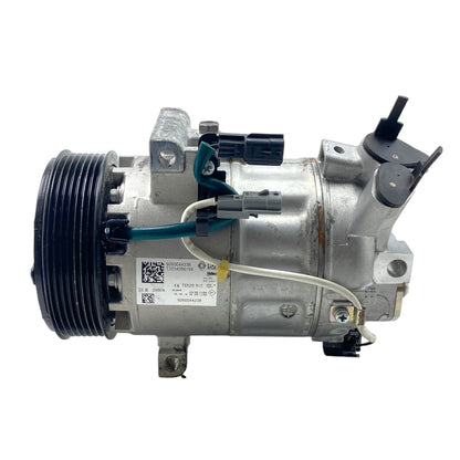 Pièce d'origine Compresseur de climatisation pour Renault Clio V 1.0 TCe 926004423R