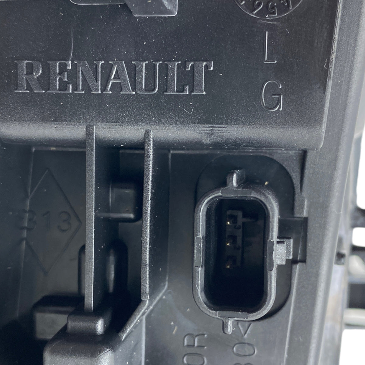 Pièce d'origine Feu antibrouillard arrière gauche pour Renault Trafic II Opel Vivaro I Nissan Primastar 8200968070