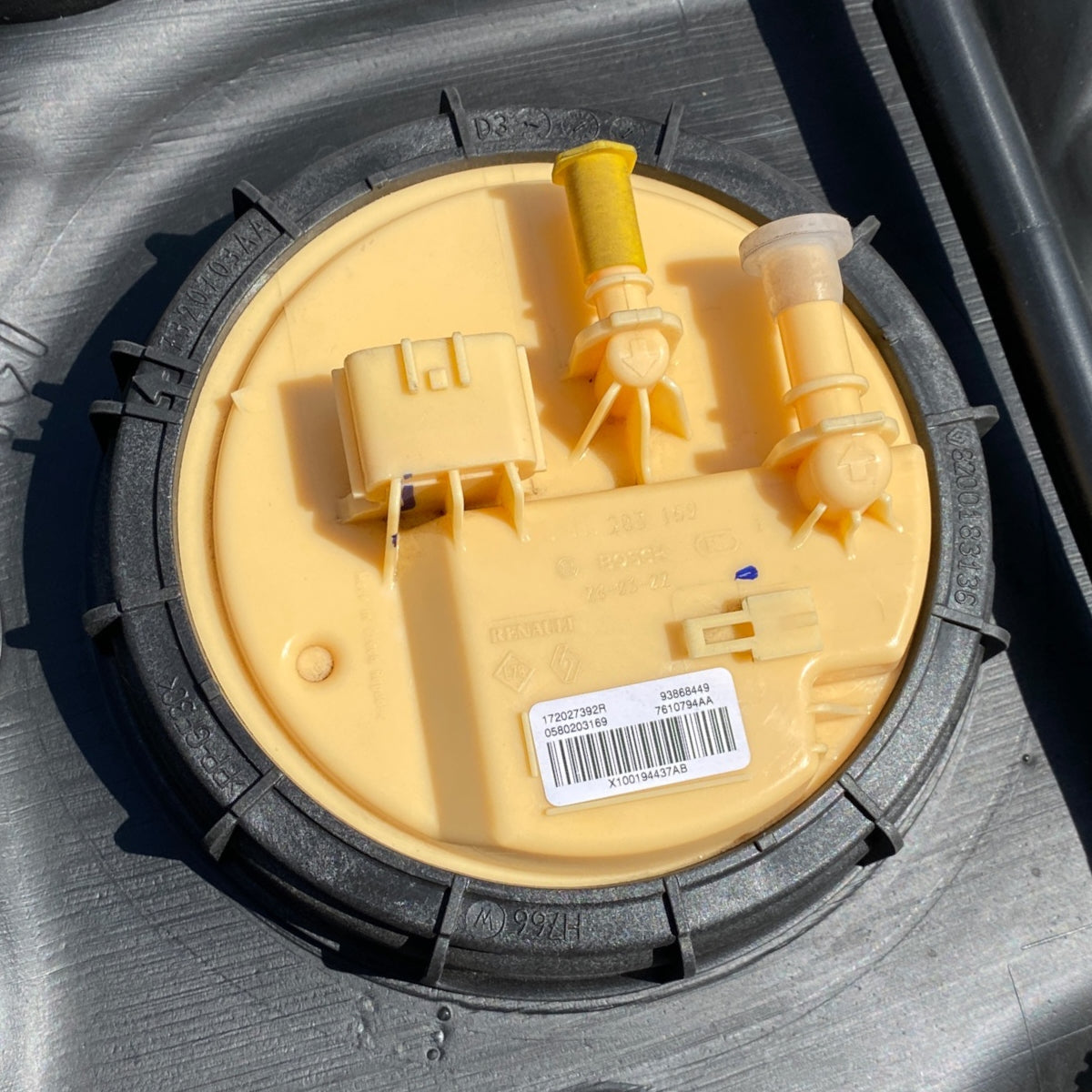 Pièce d'origine Réservoir de carburant avec pompe pour Renault Trafic III IV 172020912R