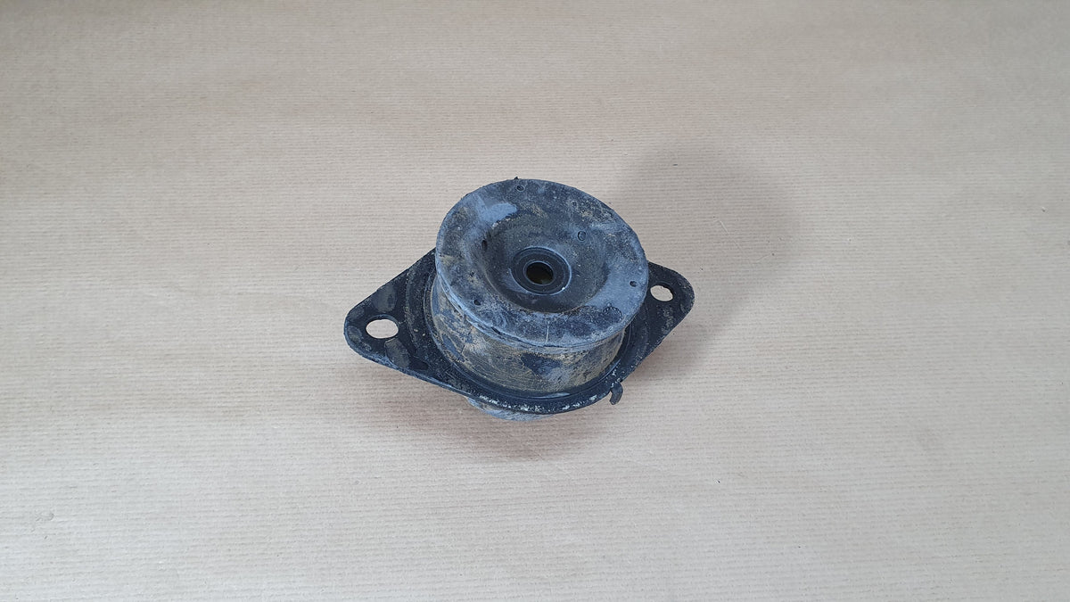 Support moteur côté gauche d’origine pour Renault Trafic II 1.9Dti — 8200003824 — vue 3