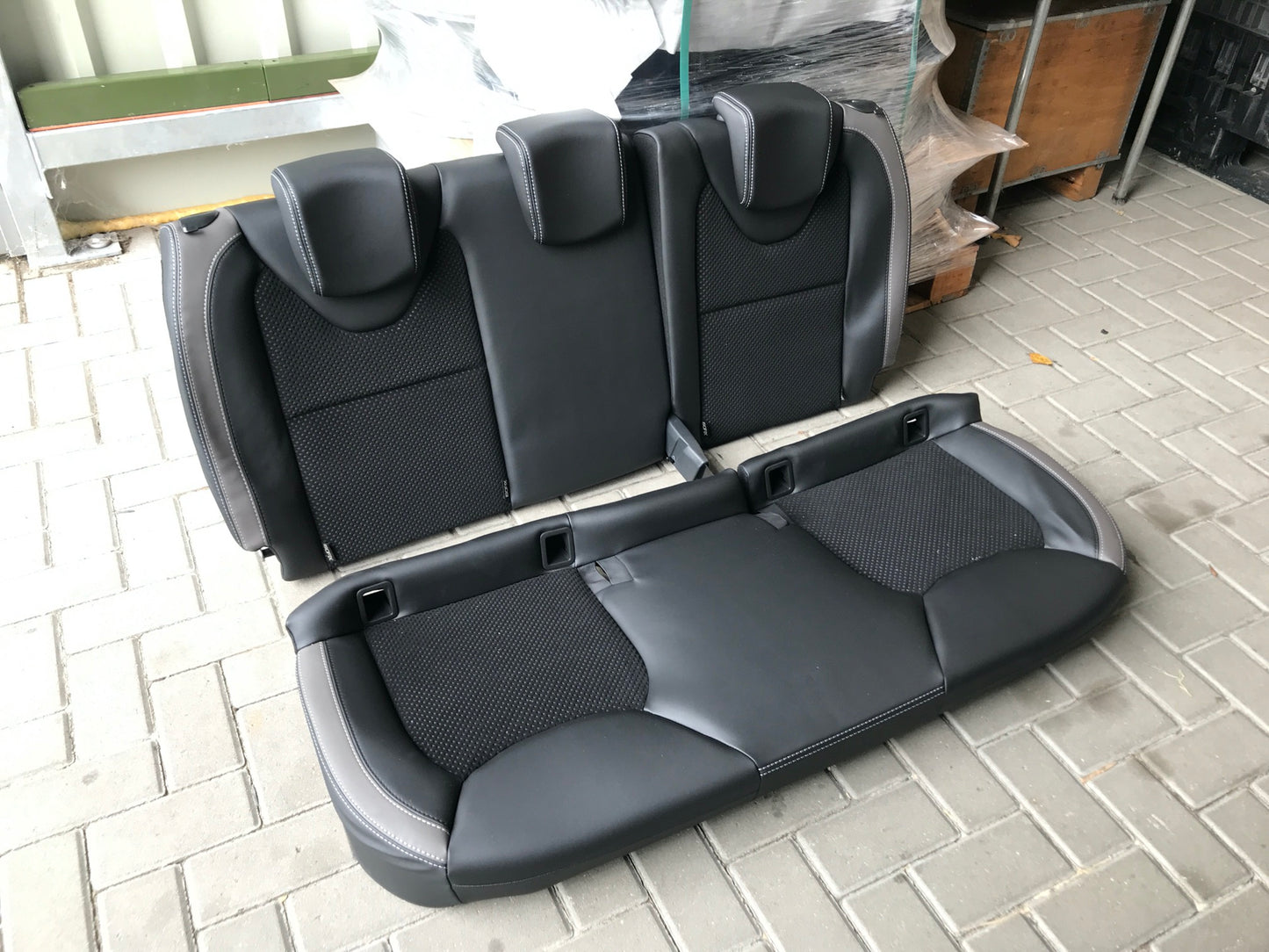 Pièce d'origine Banquette arrière cuir tissu noir pour Renault Clio IV KanapaClio
