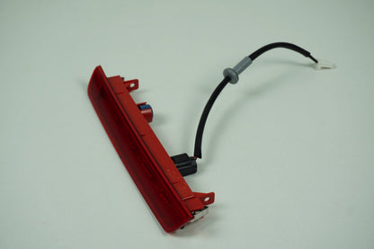 Pièce d'origine Troisième feu stop pour Renault Koleos II 265908663R