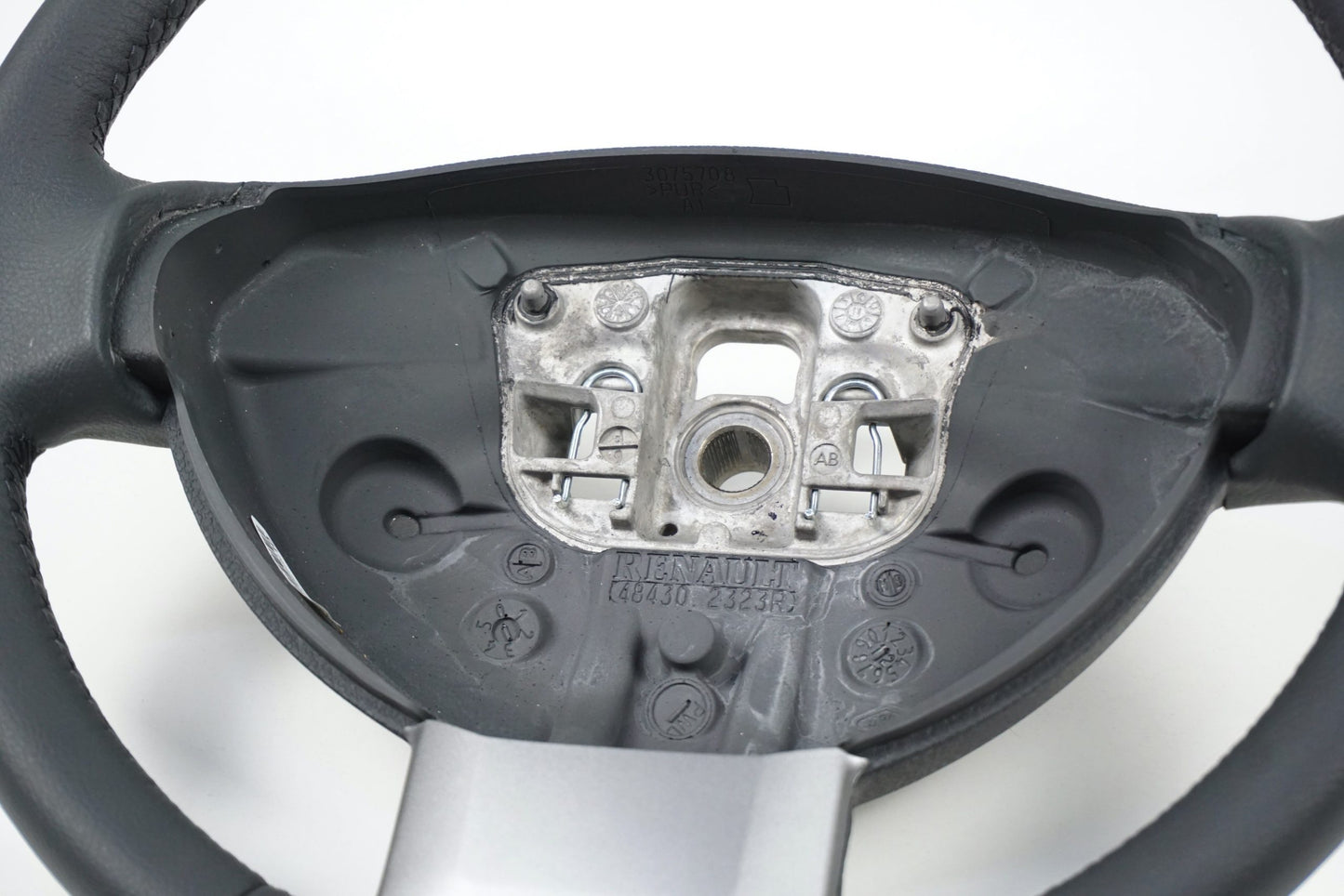 Pièce d'origine Volant pour Dacia Duster 484302323R