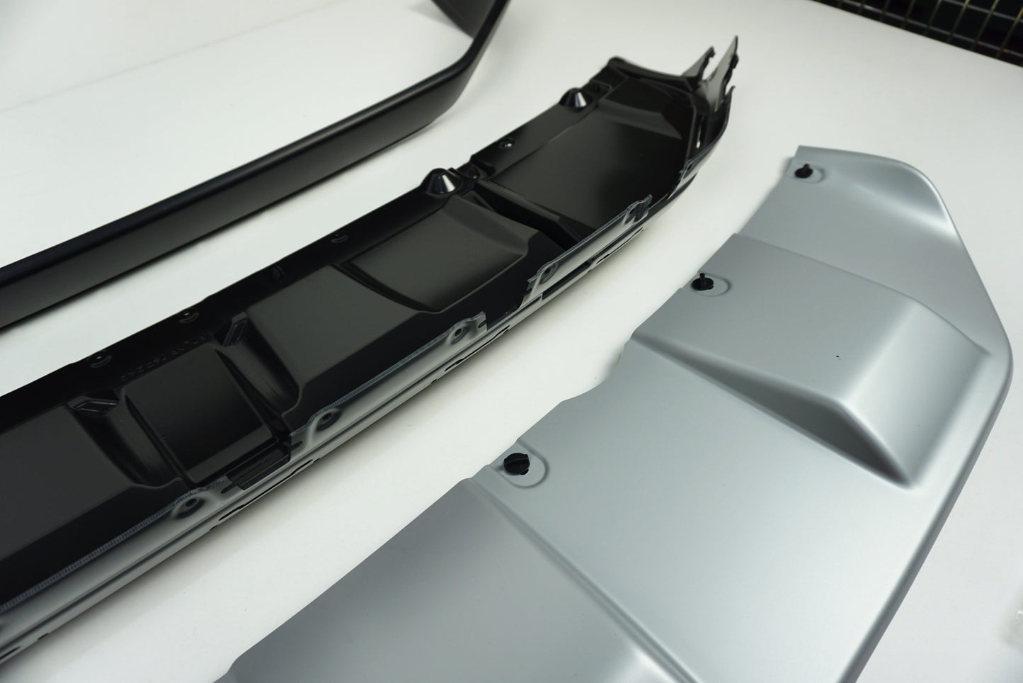 Pièce d'origine Cache de spoiler de pare-chocs pour Volkswagen Amarok 2H0071003