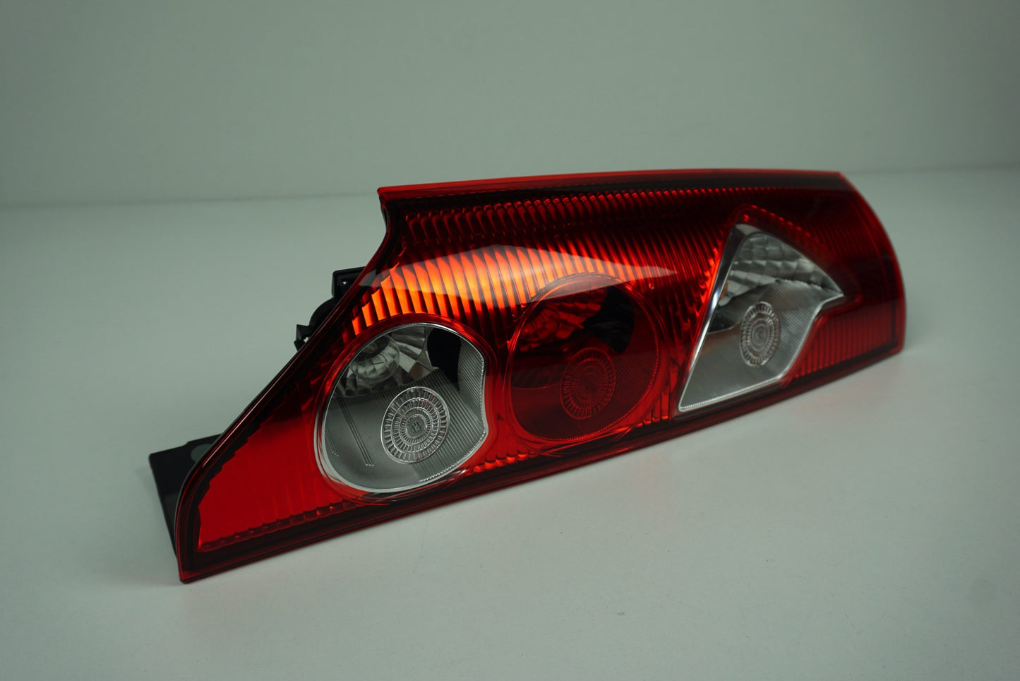 Pièce d'origine Feu arrière gauche pour Renault Kangoo II 8200419958