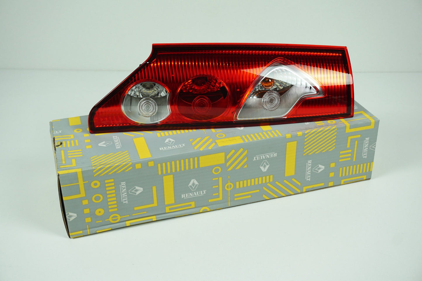 Pièce d'origine Feu arrière gauche pour Renault Kangoo II 8200419958