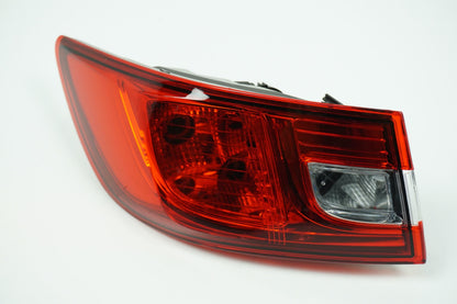 Pièce d'origine Feu arrière gauche pour Renault Clio IV 265553752R