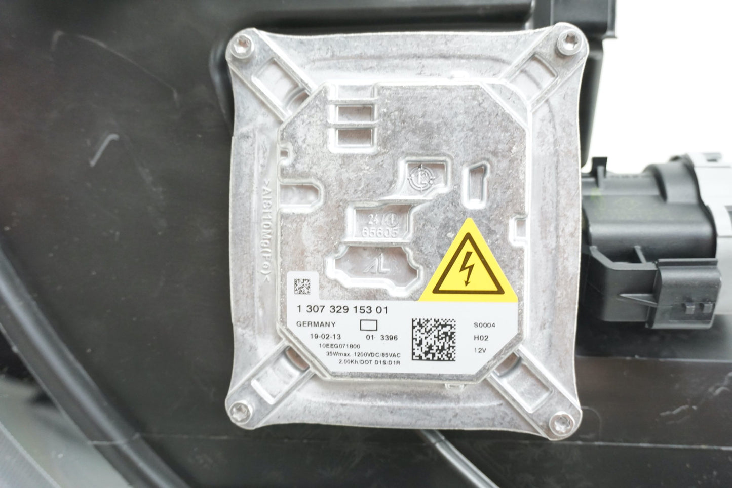 Pièce d'origine Phare xénon conduite à droite pour Renault Fluence 260103225R