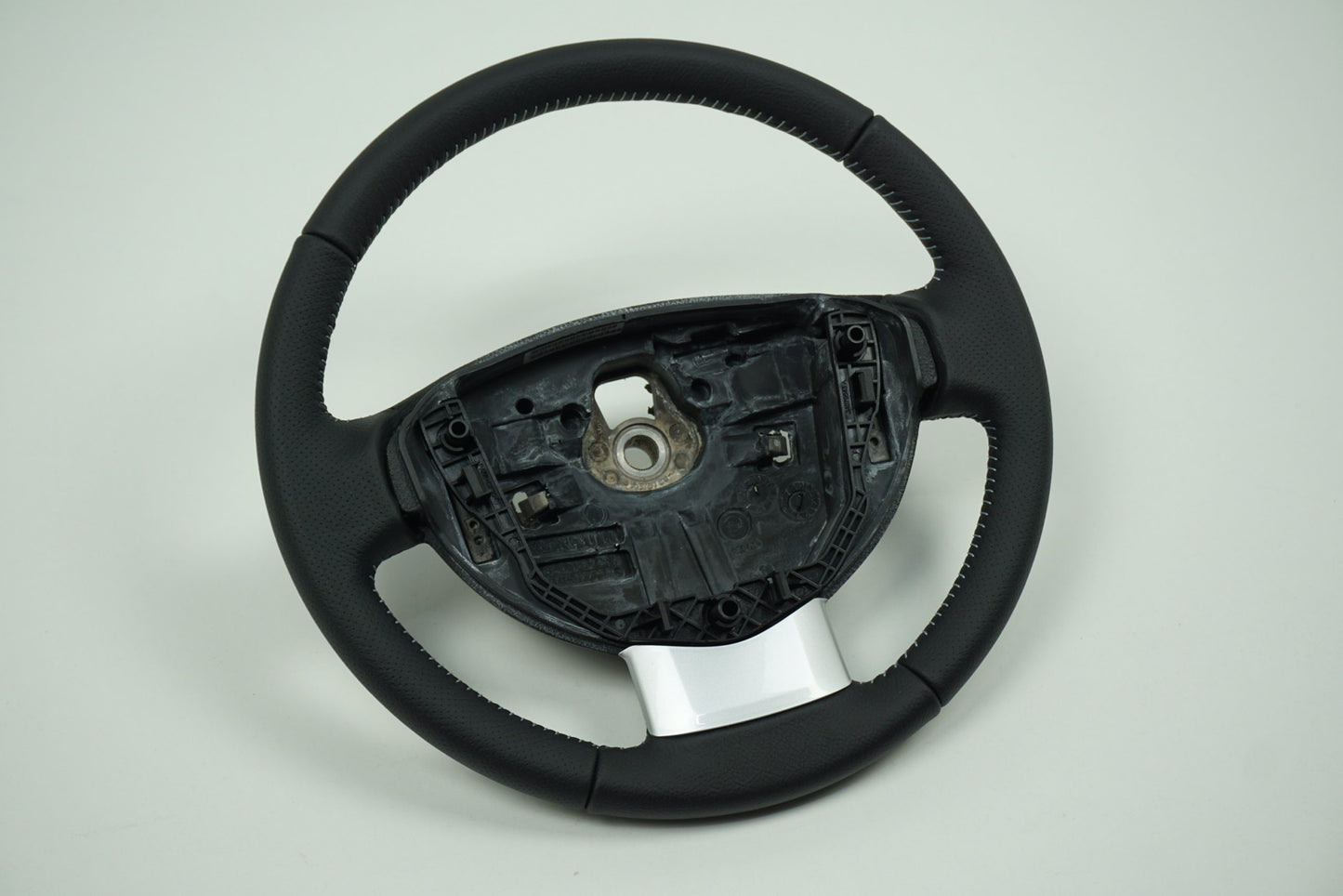 Pièce d'origine Volant pour Dacia Duster 484002227R