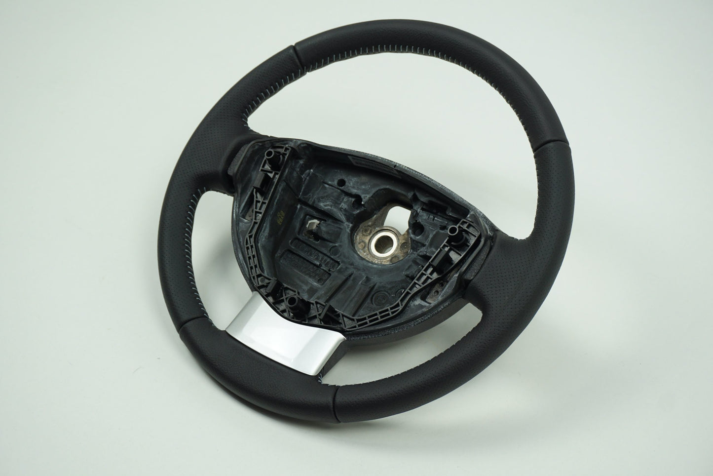 Pièce d'origine Volant pour Dacia Duster 484002227R