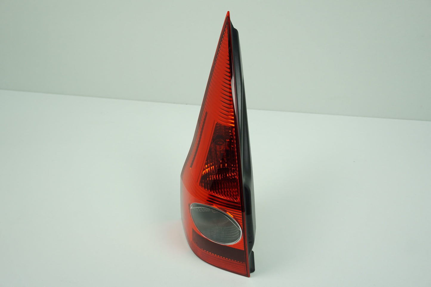 Pièce d'origine Feu arrière gauche pour Renault Megane II Break 8200142684