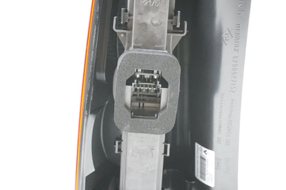 Pièce d'origine Feu arrière droit pour Renault Espace IV 8200027152