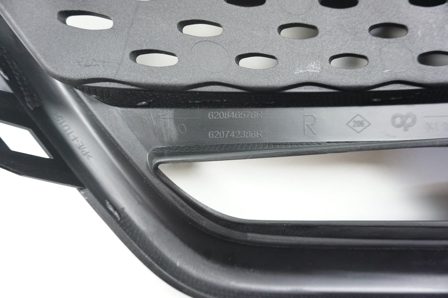 Pièce d'origine Grille de pare-chocs droite pour Renault Captur I 620846576R