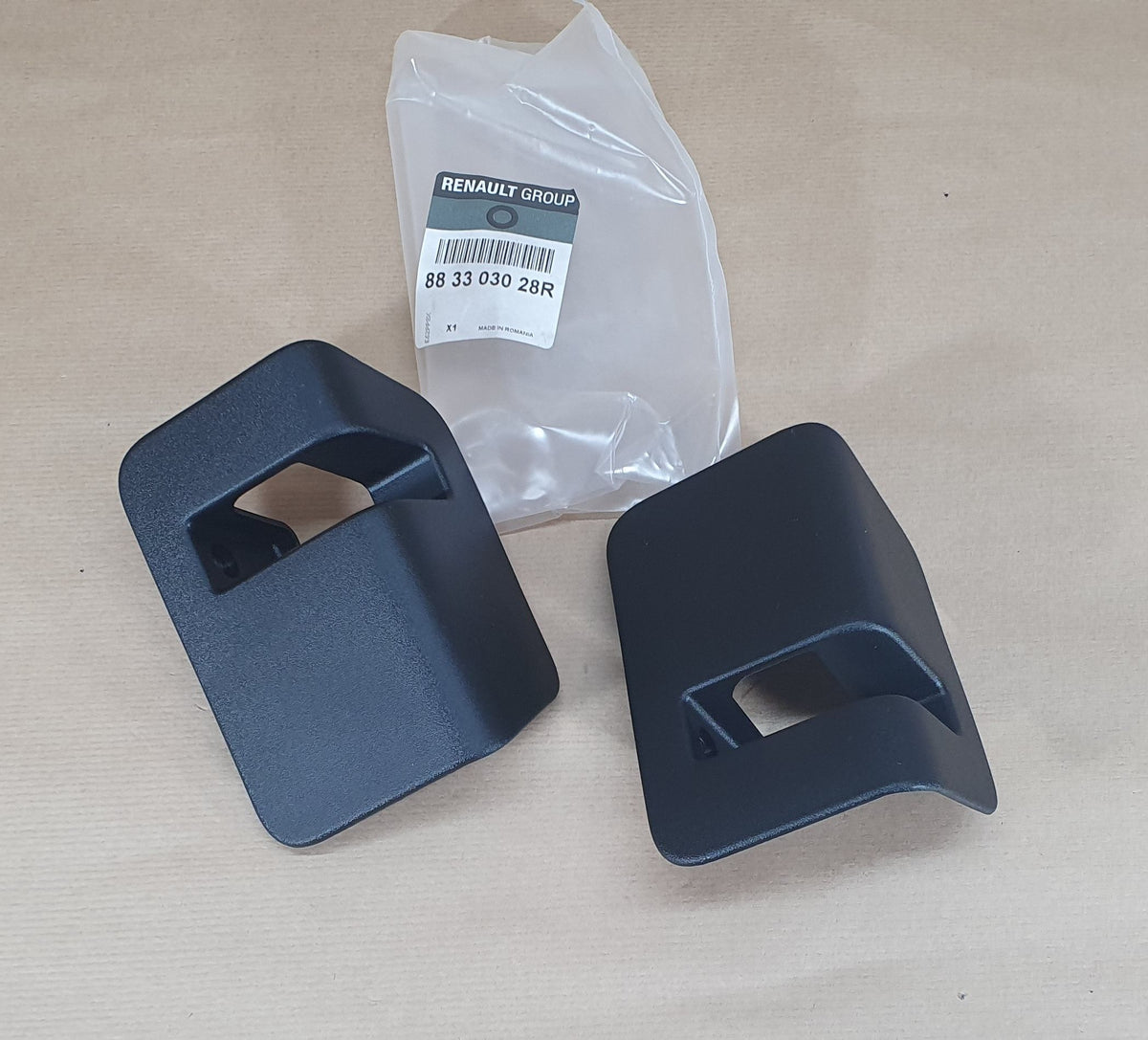 Cache de siège pour Renault Mégane IV / Talisman — 883303028R — vue 1