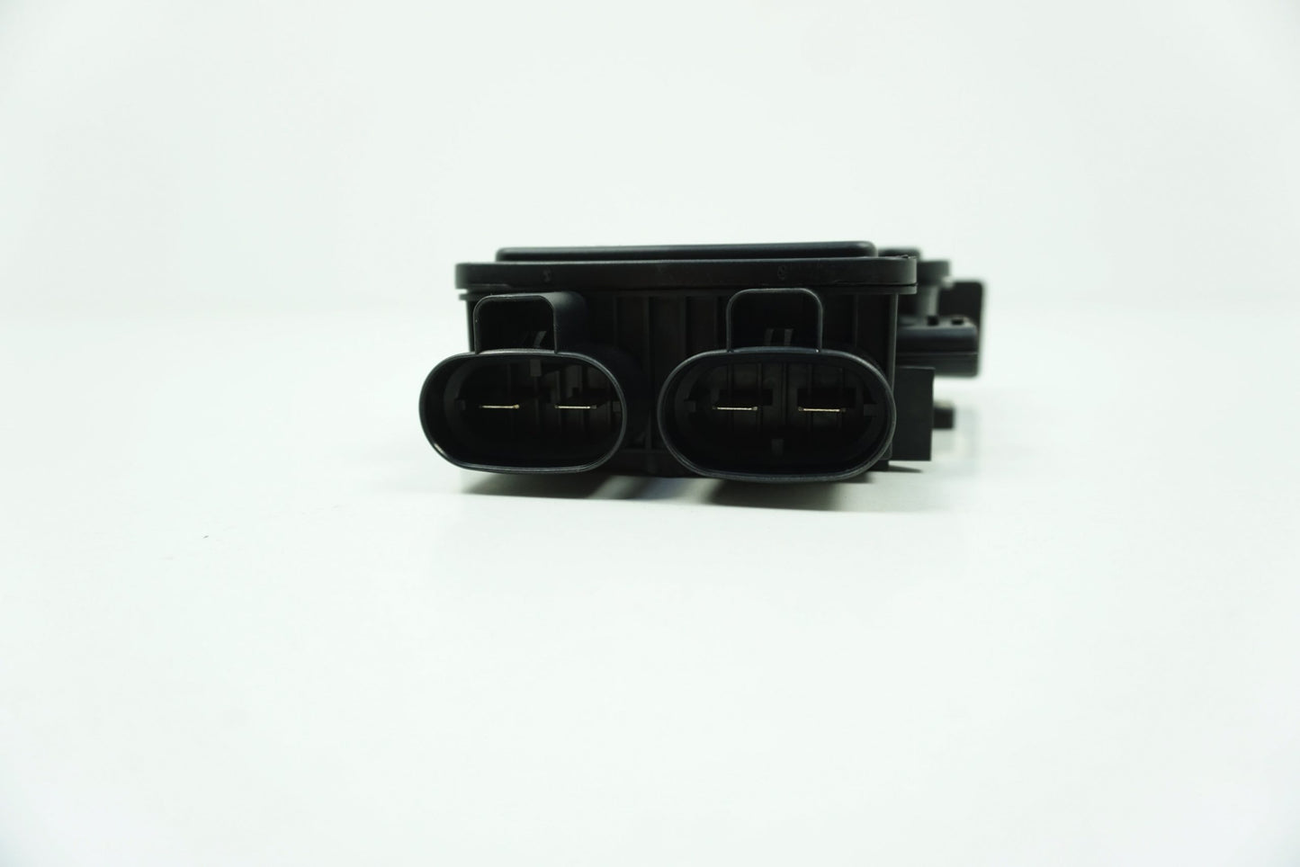 Pièce d'origine Boîtier de fusibles avec module de batterie pour Renault 243800002R