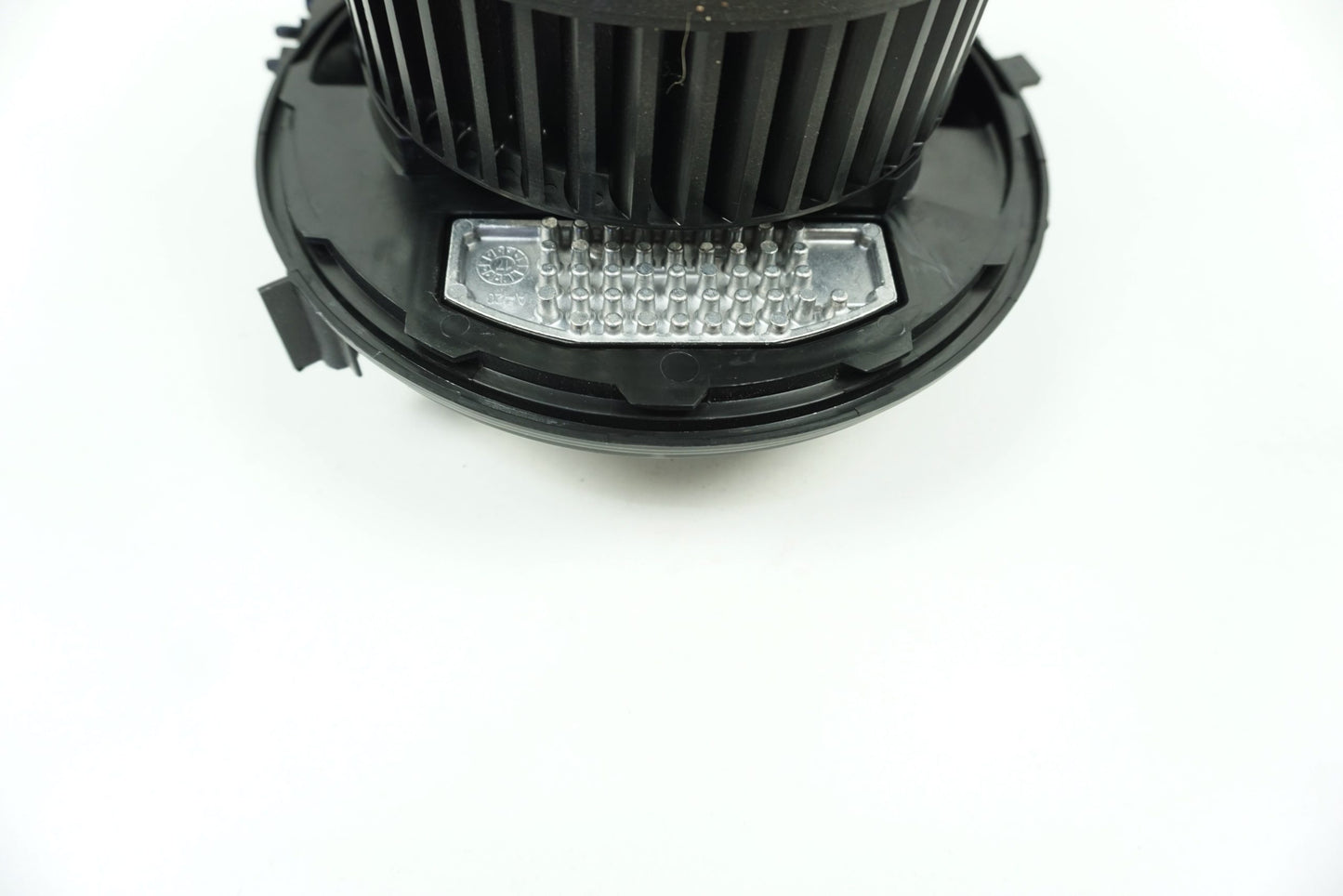 Pièce d'origine Pulseur d'air avec résistance pour Volkswagen Passat B8 Arteon 3Q1819021D