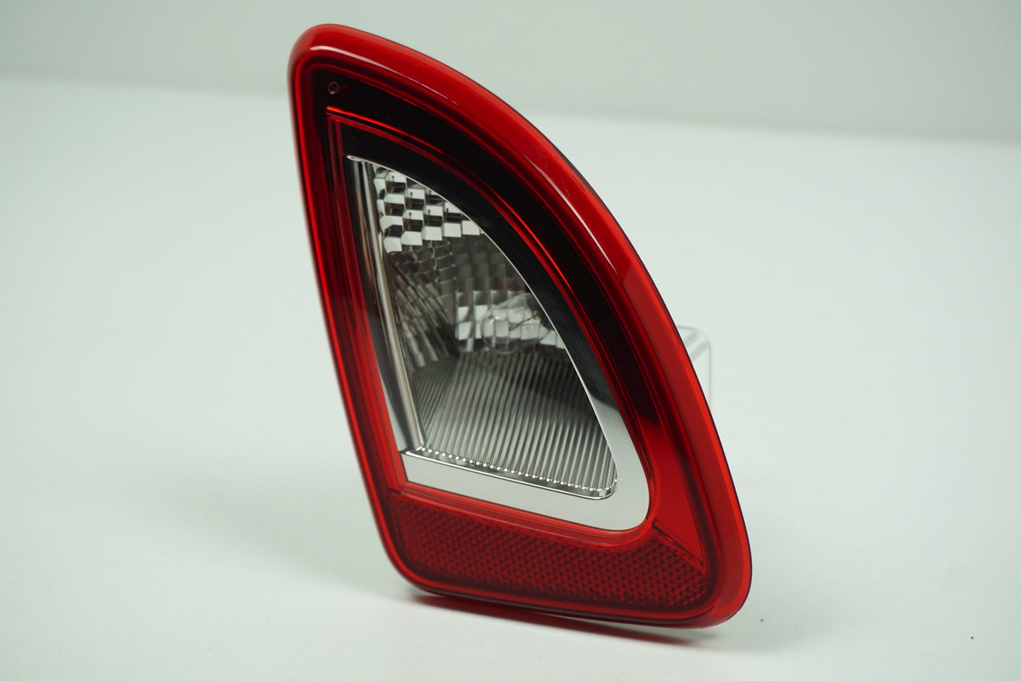 Pièce d'origine Feu arrière gauche pour Renault Twingo 265552730R