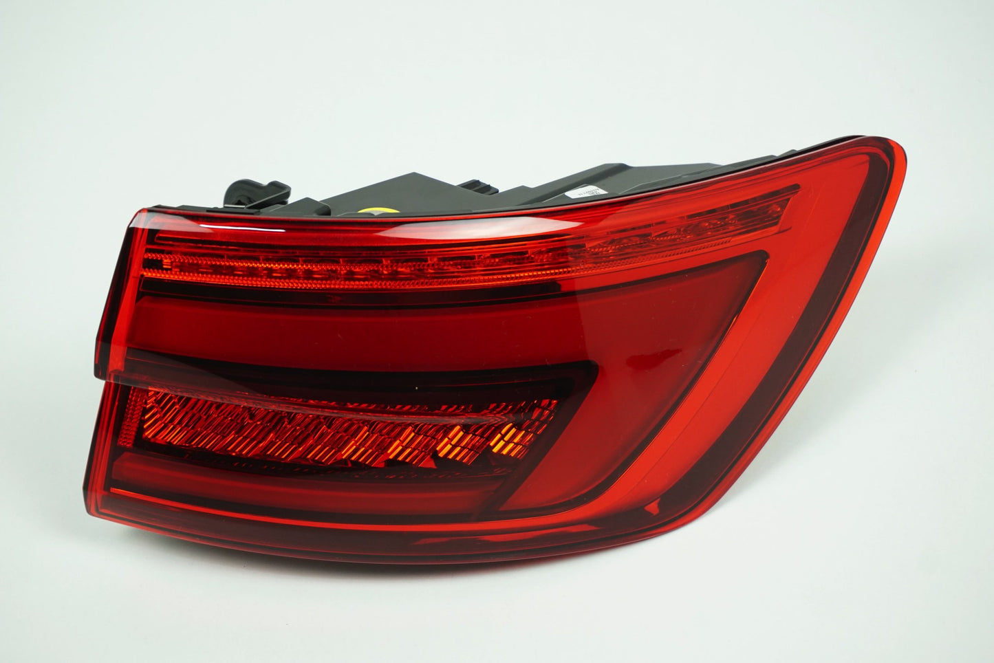 Pièce d'origine Feu arrière droit pour Audi A4 B9 Avant 8W9.945.092