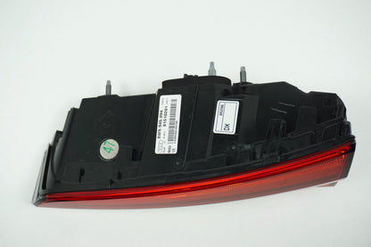 Pièce d'origine Feu arrière droit pour Audi A4 B9 Avant 8W9.945.094