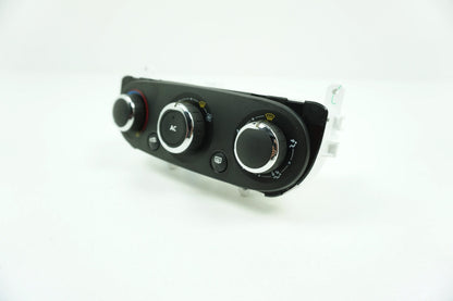 Pièce d'origine Panneau de commande de climatisation et ventilation pour Renault Clio IV T1019676Z