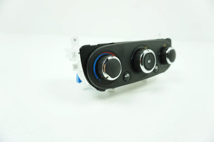 Pièce d'origine Panneau de commande de climatisation et ventilation pour Renault Clio IV T1019676Z