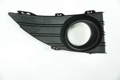 Pièce d'origine Grille de pare-chocs droite pour Renault Fluence 261570003R 263360006R