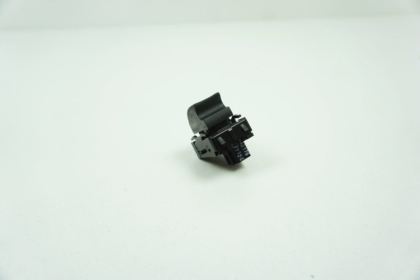 Pièce d'origine Interrupteur de lève-vitre pour Renault Scenic III Megane III 254010003R
