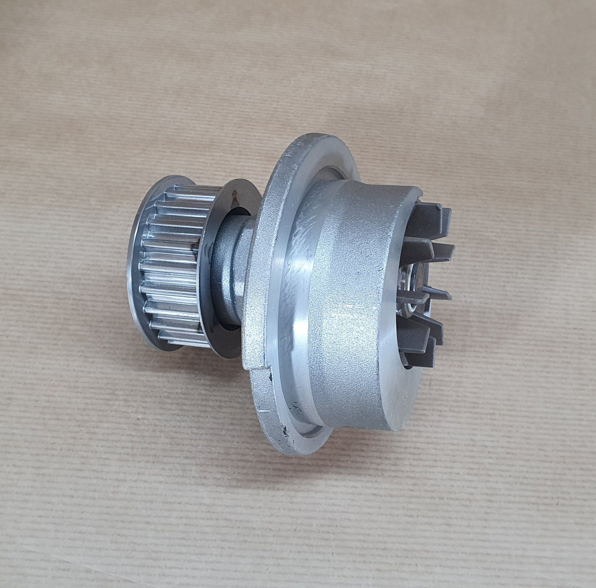 Pompe à eau pour Opel Astra G 1.4 — 9192797 — vue 2