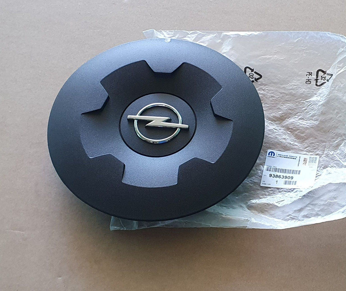 Enjoliveur de roue d’origine Opel — Opel VIVARO 01- petit — 93863909 — photographie de la pièce