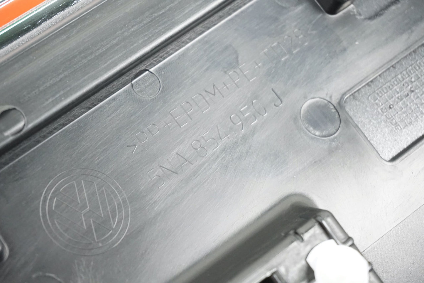 Pièce d'origine Baguette de porte arrière droite pour Volkswagen Tiguan II 5NA.854.950 J