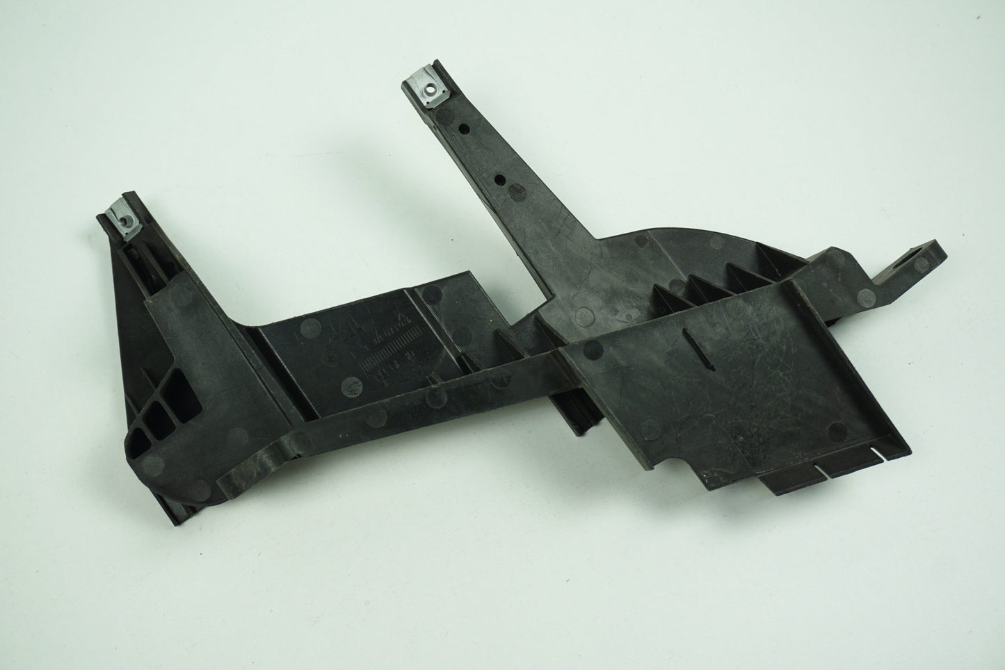 Pièce d'origine Support de phare gauche pour BMW X3 E83 1301073024L
