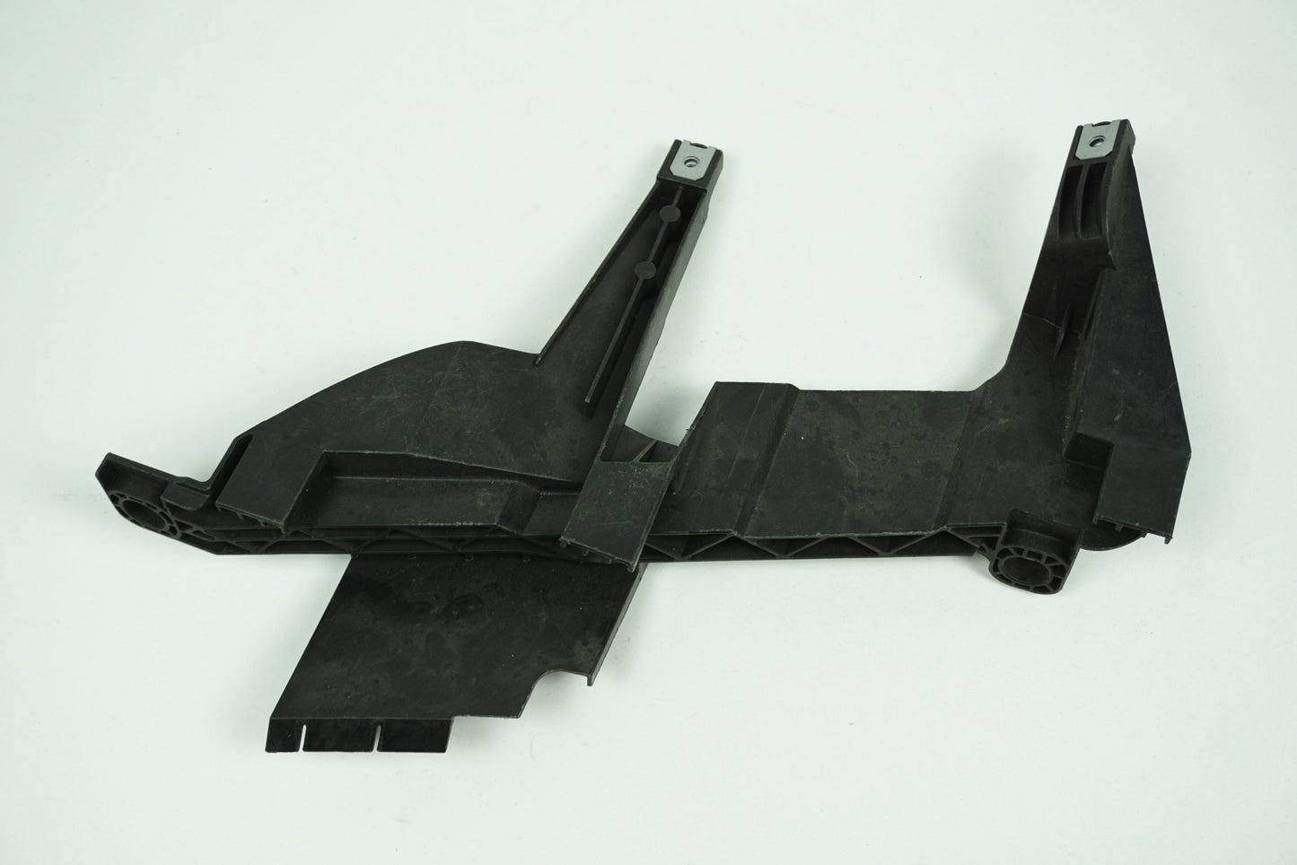 Pièce d'origine Support de phare gauche pour BMW X3 E83 1301073024L