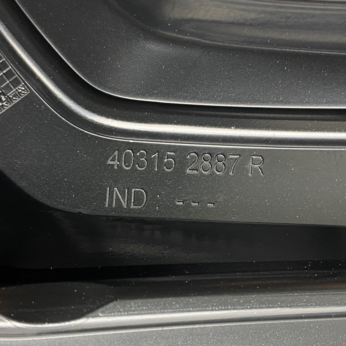 Pièce d'origine Enjoliveur 16 pouces pour Dacia Sandero III Logan II Lodgy 403152887R