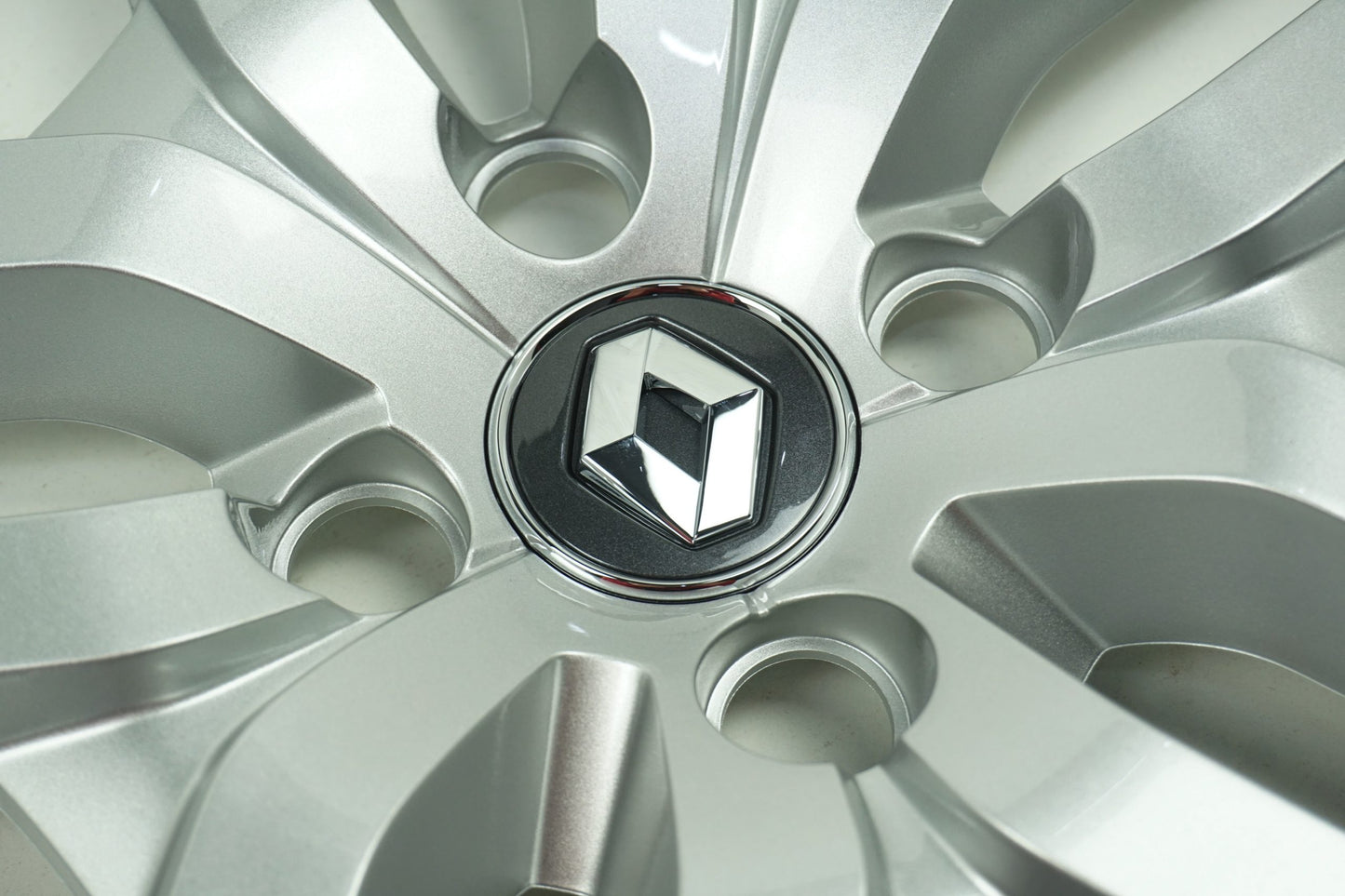 Pièce d'origine Enjoliveur 16 pouces pour Renault Clio IV 403158895R