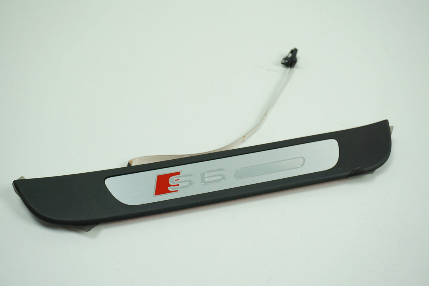 Pièce d'origine Baguette de seuil arrière droite pour Audi S6 C7 4G0947424H