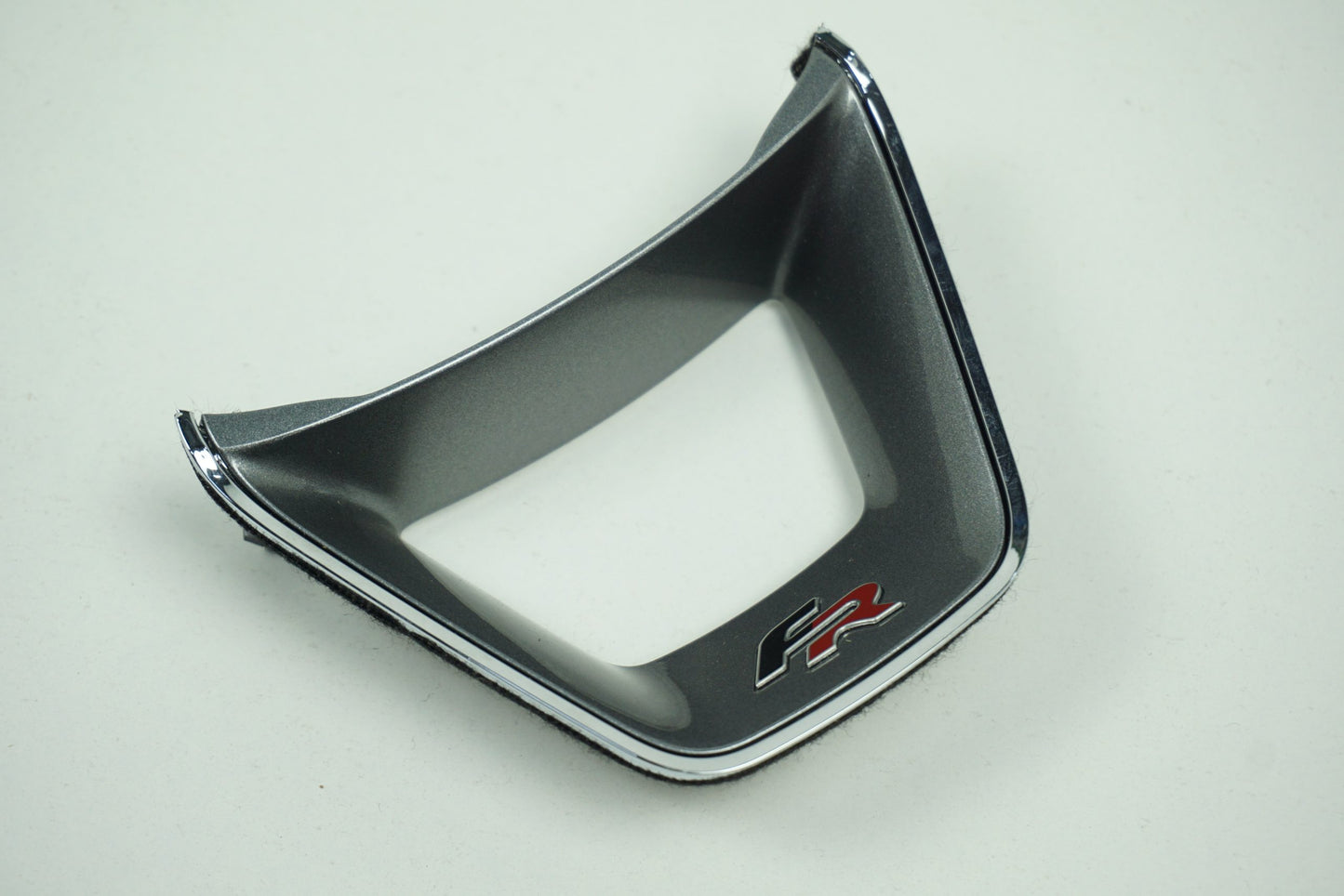Pièce d'origine Insert décoratif de volant pour Seat Leon III FR 5F0419685B