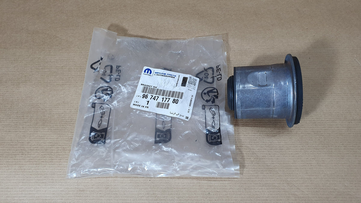 Support de train arrière pour Peugeot 308 — 9674717780 — vue 1