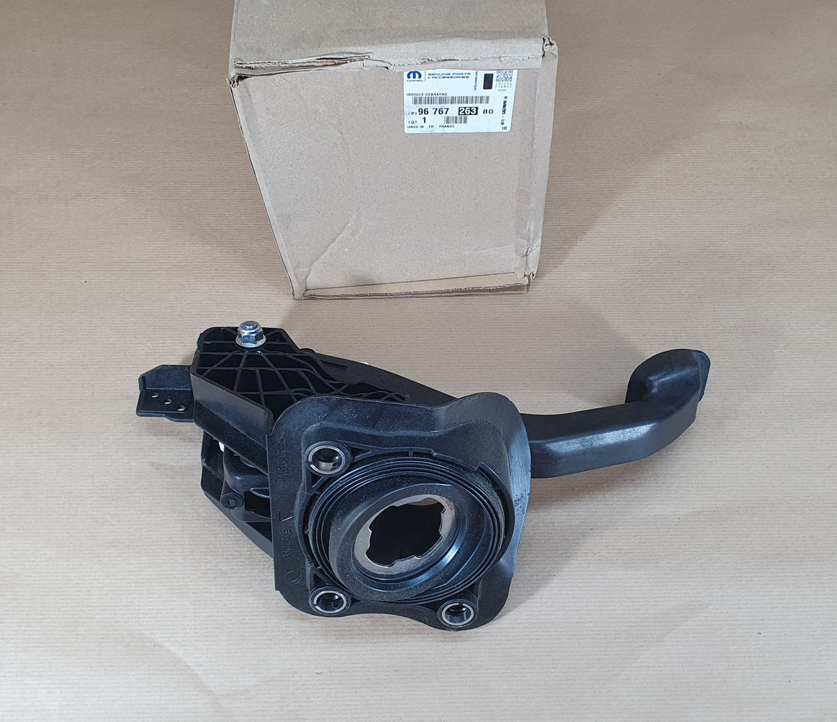 Pédale d’embrayage pour Peugeot 308 II 1.6E-HDi — 9676726380 — vue 1