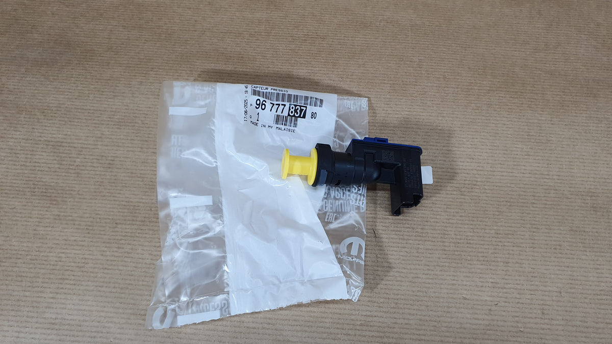 Capteur de pression de liquide de frein pour Peugeot Partner III — 9677783780 — vue 1