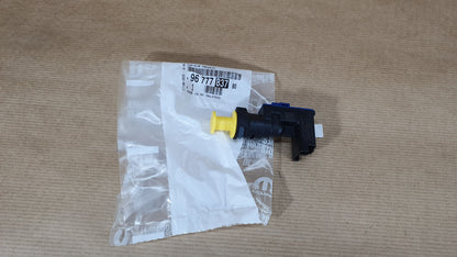 Capteur de pression de liquide de frein pour Peugeot Partner III — 9677783780 — vue 1
