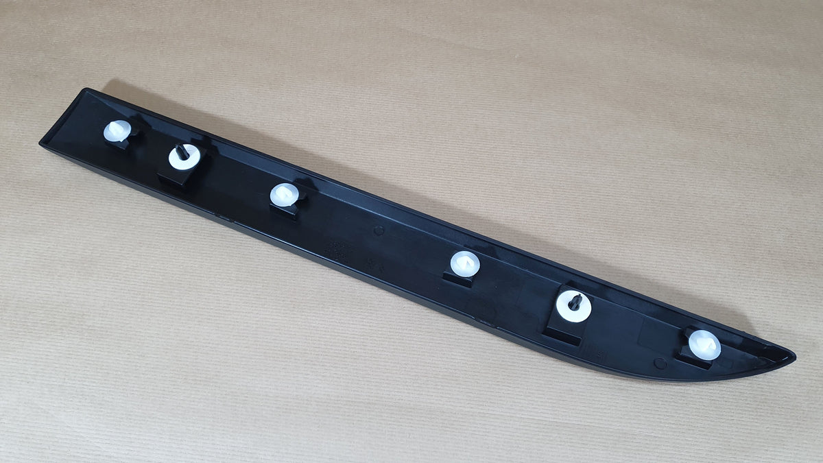 Baguette de porte arrière, côté droit pour Peugeot 2008 — 96784068XT — vue 2