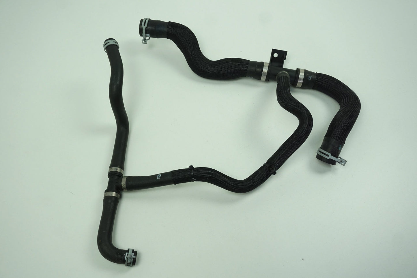 Pièce d'origine Durite de refroidissement pour Renault Trafic III 215011009R