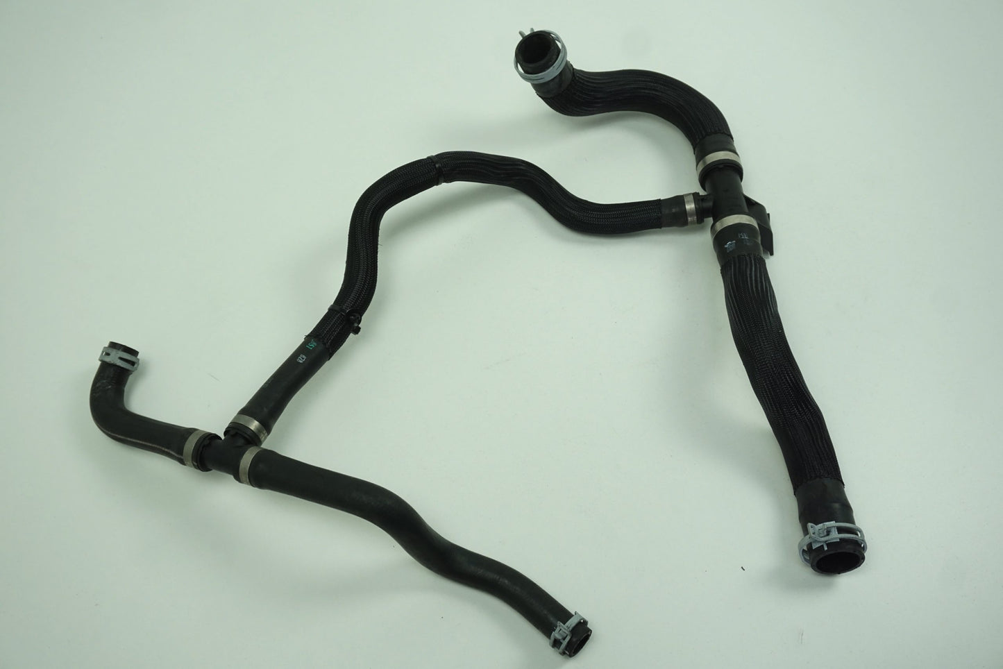 Pièce d'origine Durite de refroidissement pour Renault Trafic III 215011009R